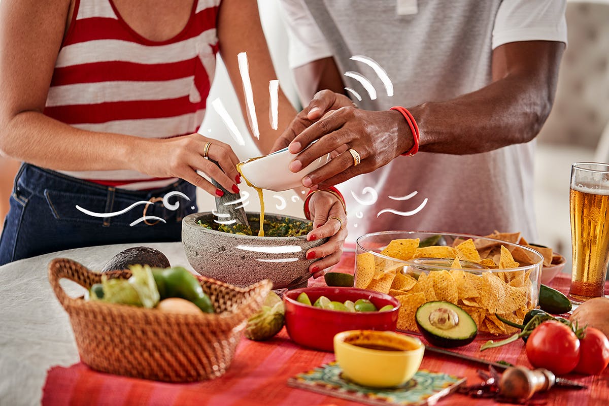 COSTA MAYA-Salsa Cooking and Dancing with Beach Break-Illustration-v1-01-1200x800